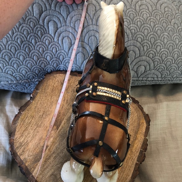 ANTIQUE MCM Porcelain Horse Clydesdale w/ accoutrements Figurine Budweiser Beer - Picture 13 of 16